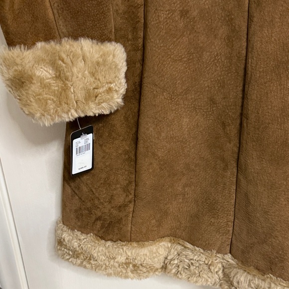 Guess Tan Teddy Jacket with Faux Fur and real leather. - Picture 5 of 9